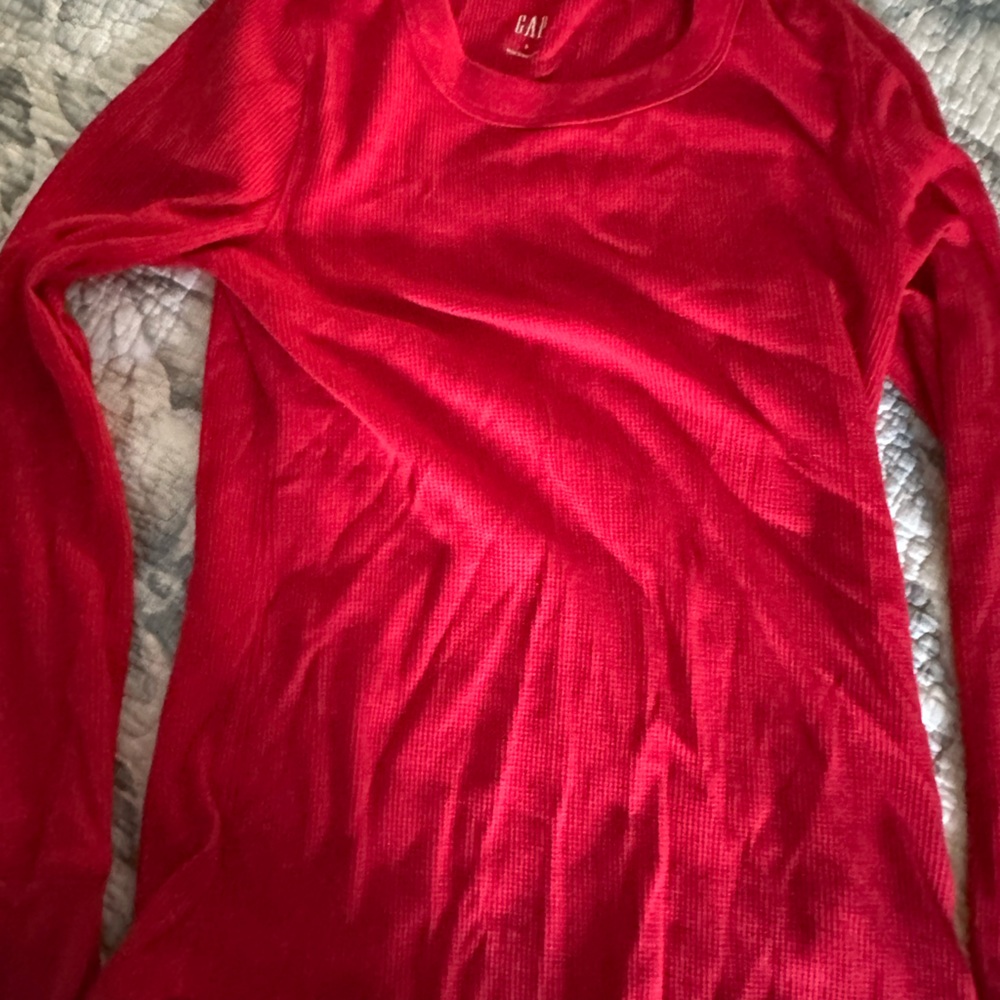 GAP Red Long Sleeve Tee